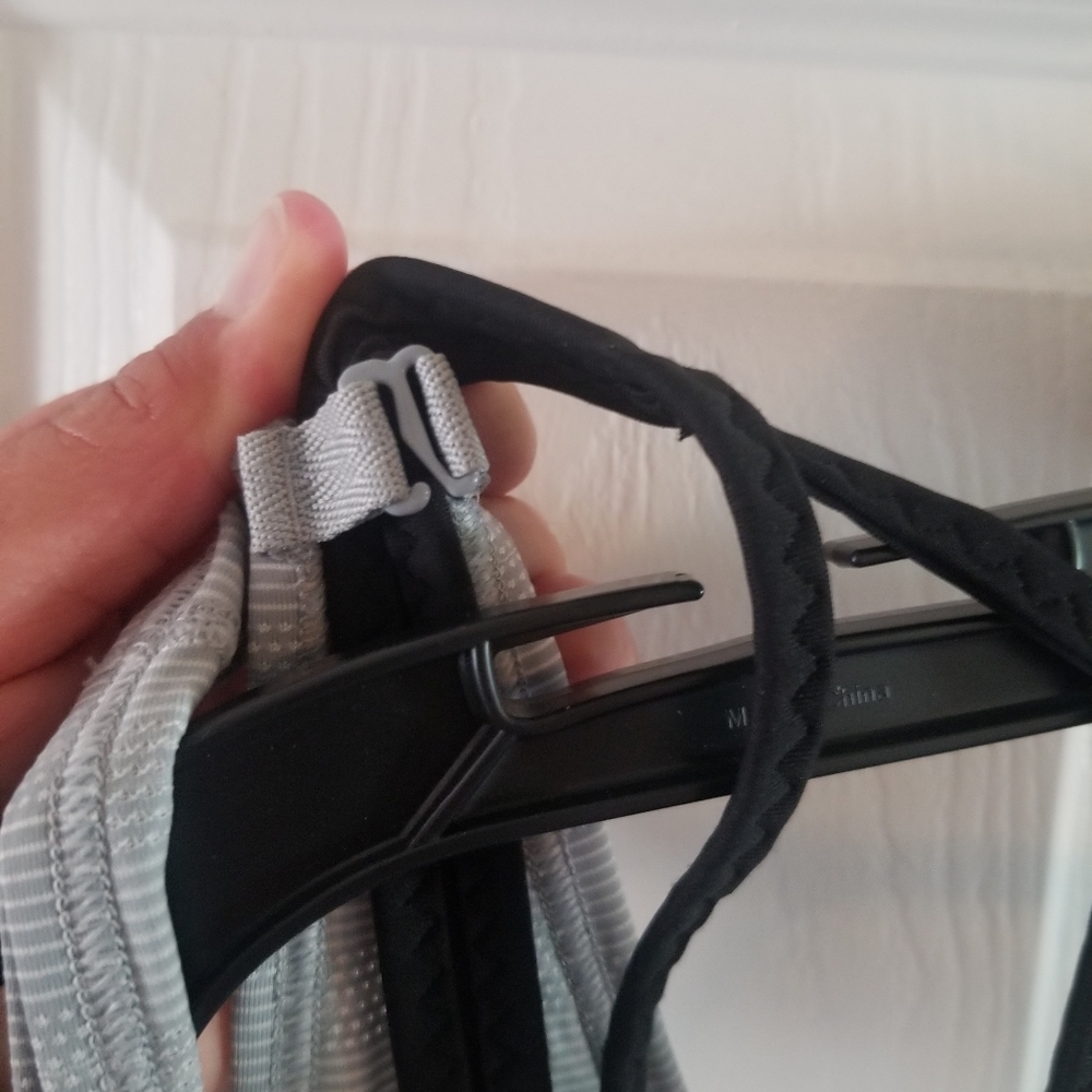 Athleta workout top - Picture 4 of 6